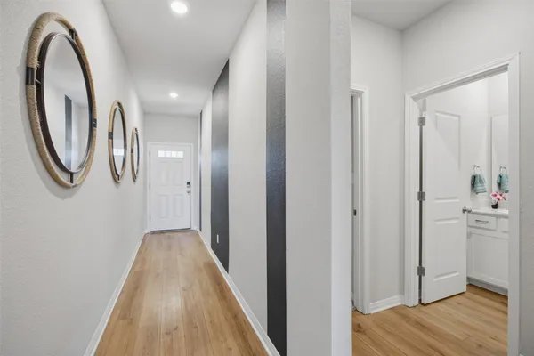 $2,700 | 904 View Drive, Georgetown, TX 78628