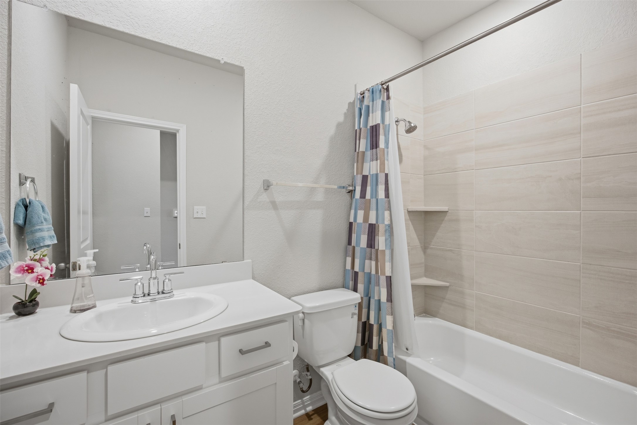 904 View Drive Georgetown, TX 78628 - Photo 19 of 40 a bathroom with a sink toilet and shower