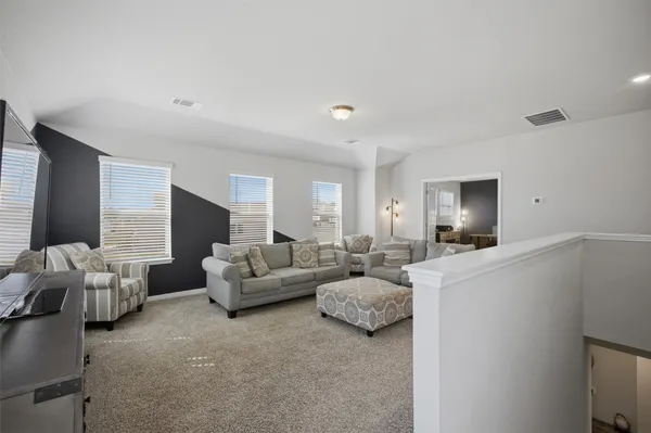 $2,700 | 904 View Drive, Georgetown, TX 78628