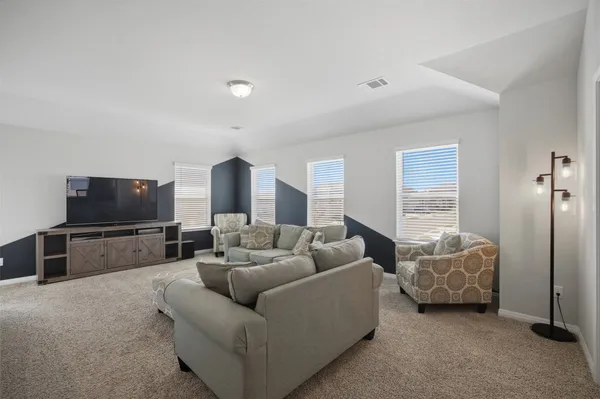 $2,700 | 904 View Drive, Georgetown, TX 78628