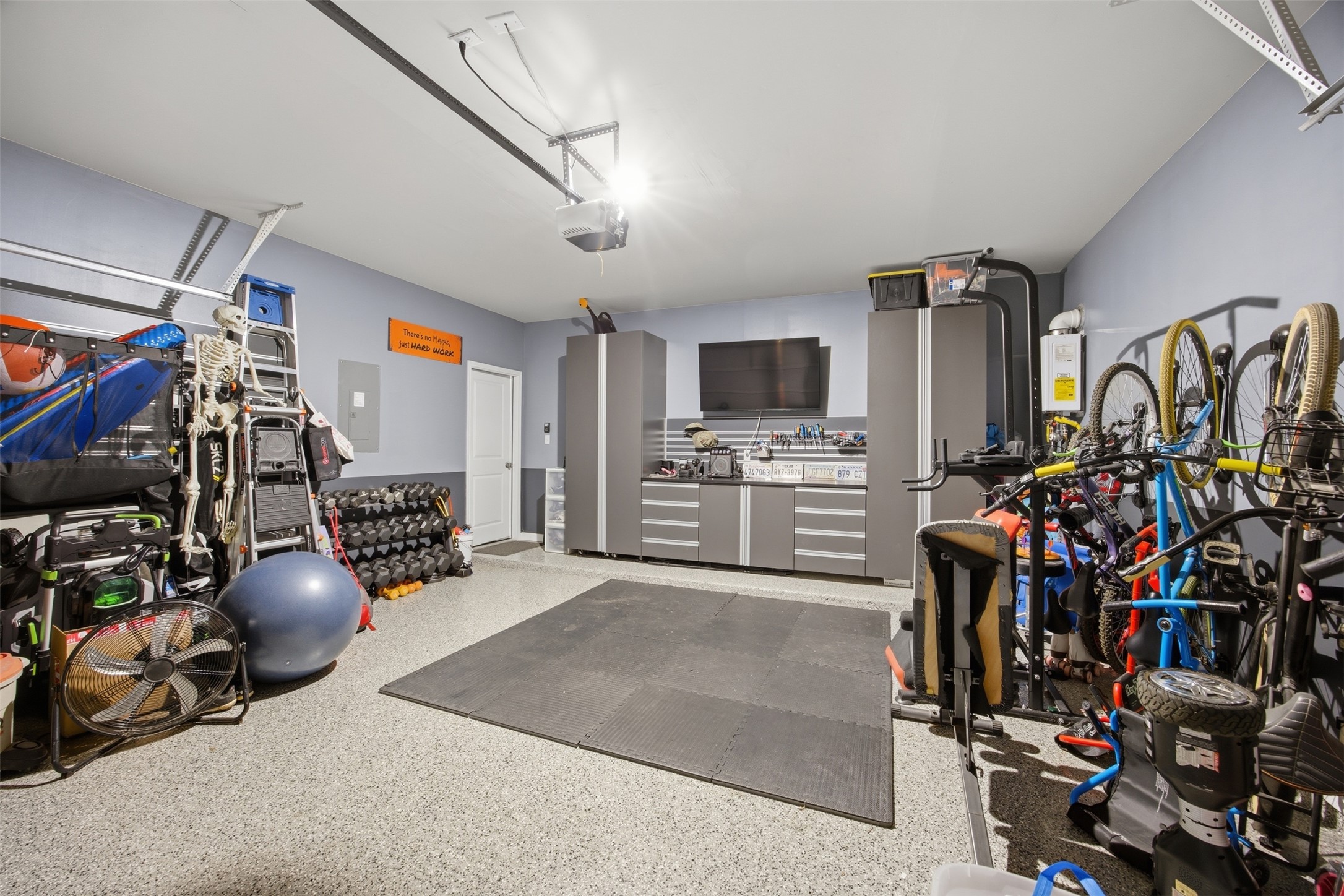 904 View Drive Georgetown, TX 78628 - Photo 29 of 40 a view of a room with gym equipment