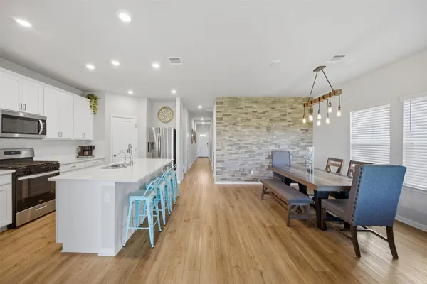 $2,700 | 904 View Drive, Georgetown, TX 78628