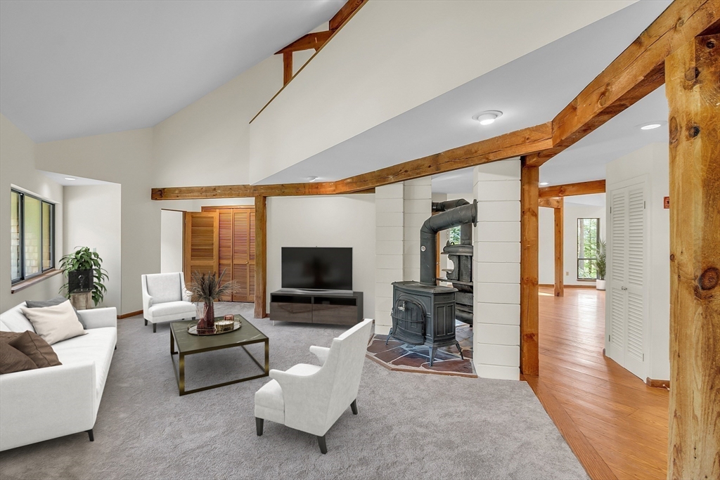 112 Littleton County Road Harvard, MA 01451 - Photo 12 of 40