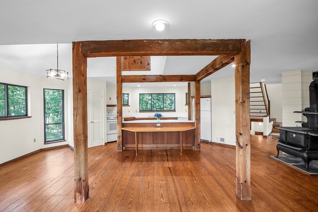 112 Littleton County Road Harvard, MA 01451 - Photo 4 of 40