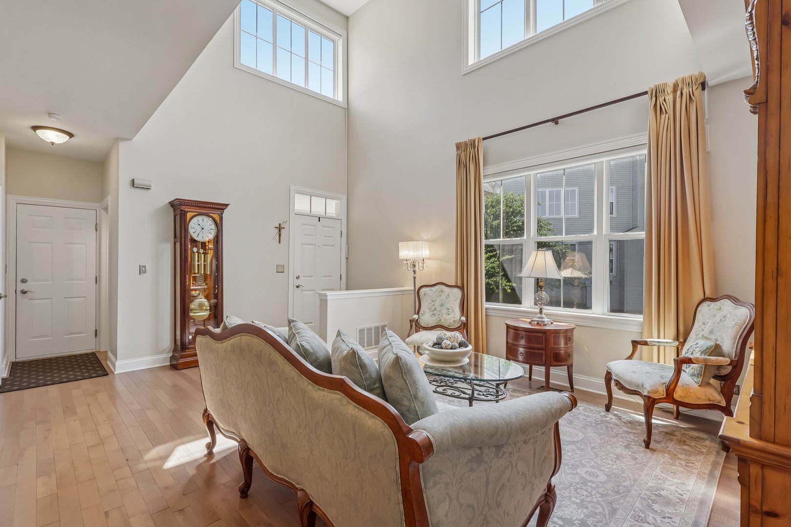 257 Grand Ridge Road St. Charles, IL 60175 - Photo 4 of 37