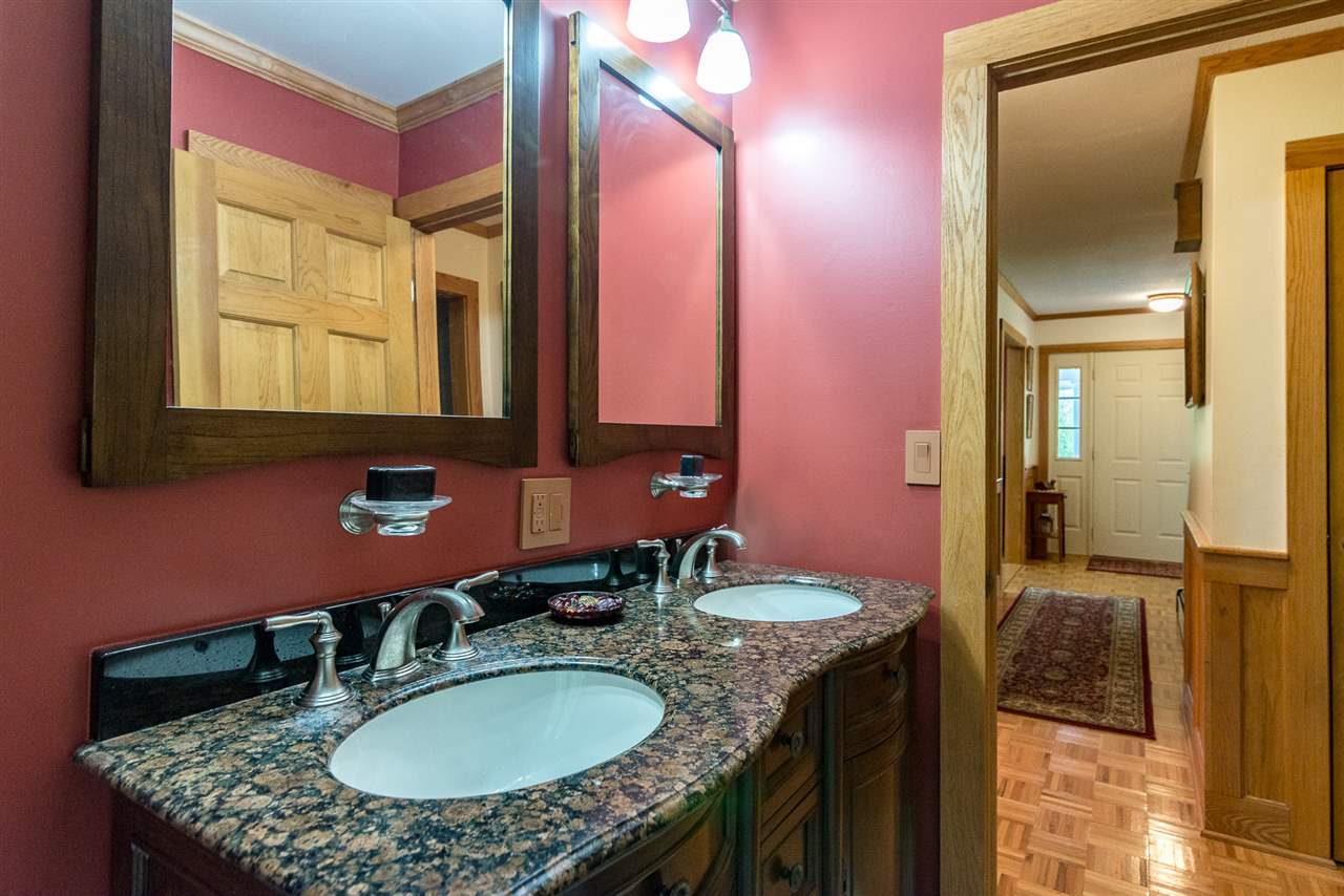 493 Crow Hill Road Arlington, VT 05250 - Photo 11 of 17 Gallery Image 11