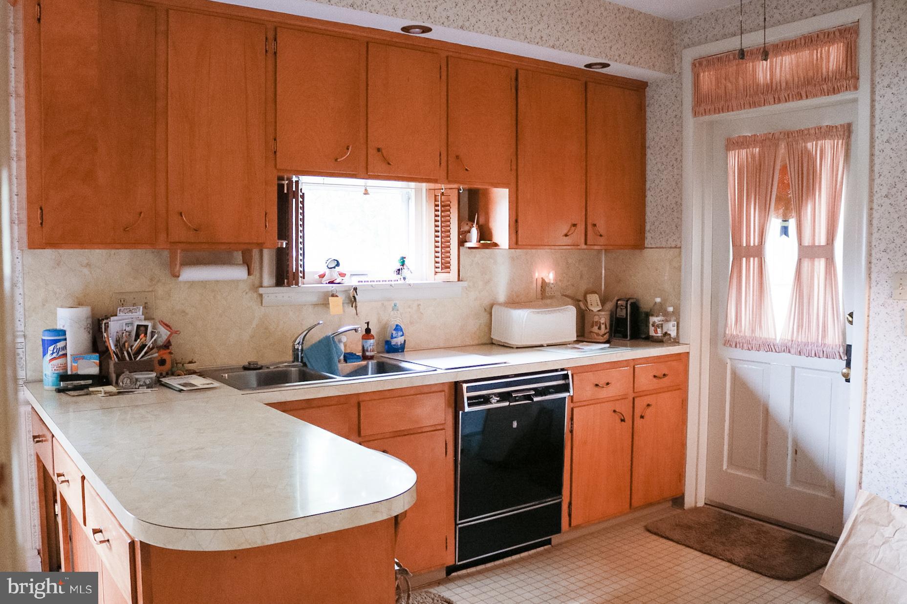 1202 Colebrook Road Lebanon, PA 17042 - Photo 15 of 50 Gallery Image 15