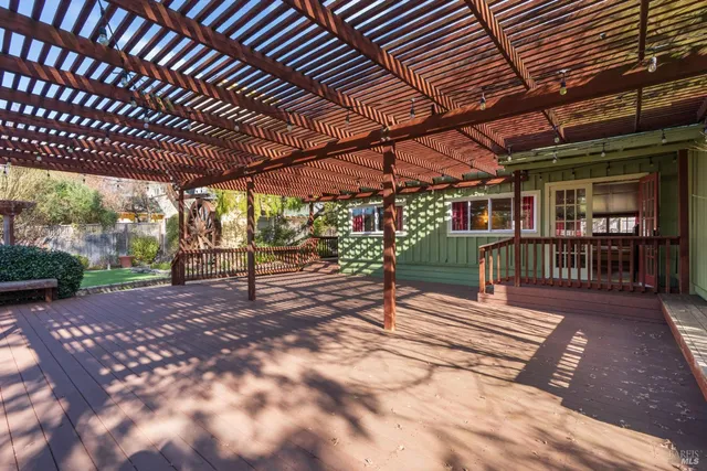 $2,400,000 | 5186-5220 Hwy 116 Highway South, Sebastopol, CA 95472