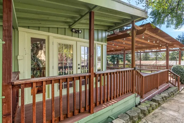 $1,999,999 | 5186-5220 Hwy 116 Highway South, Sebastopol, CA 95472