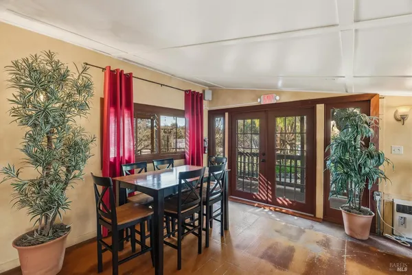 $1,999,999 | 5186-5220 Hwy 116 Highway South, Sebastopol, CA 95472