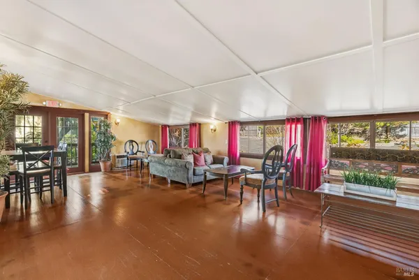 $1,999,999 | 5186-5220 Hwy 116 Highway South, Sebastopol, CA 95472