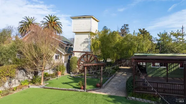 $1,999,999 | 5186-5220 Hwy 116 Highway South, Sebastopol, CA 95472