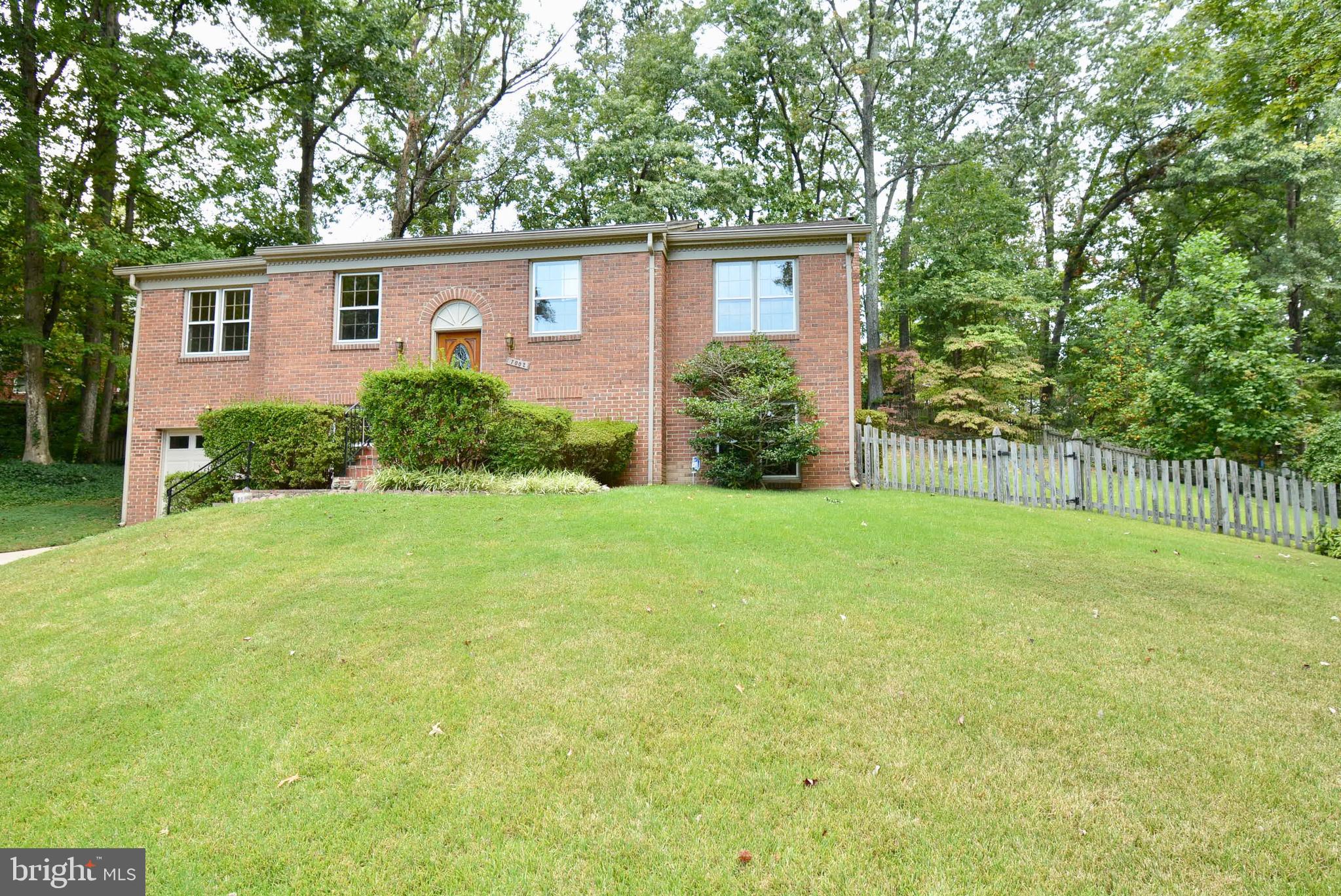 7002 Springfield Village Court Springfield, VA 22152 - Photo 2 of 45 Front of house