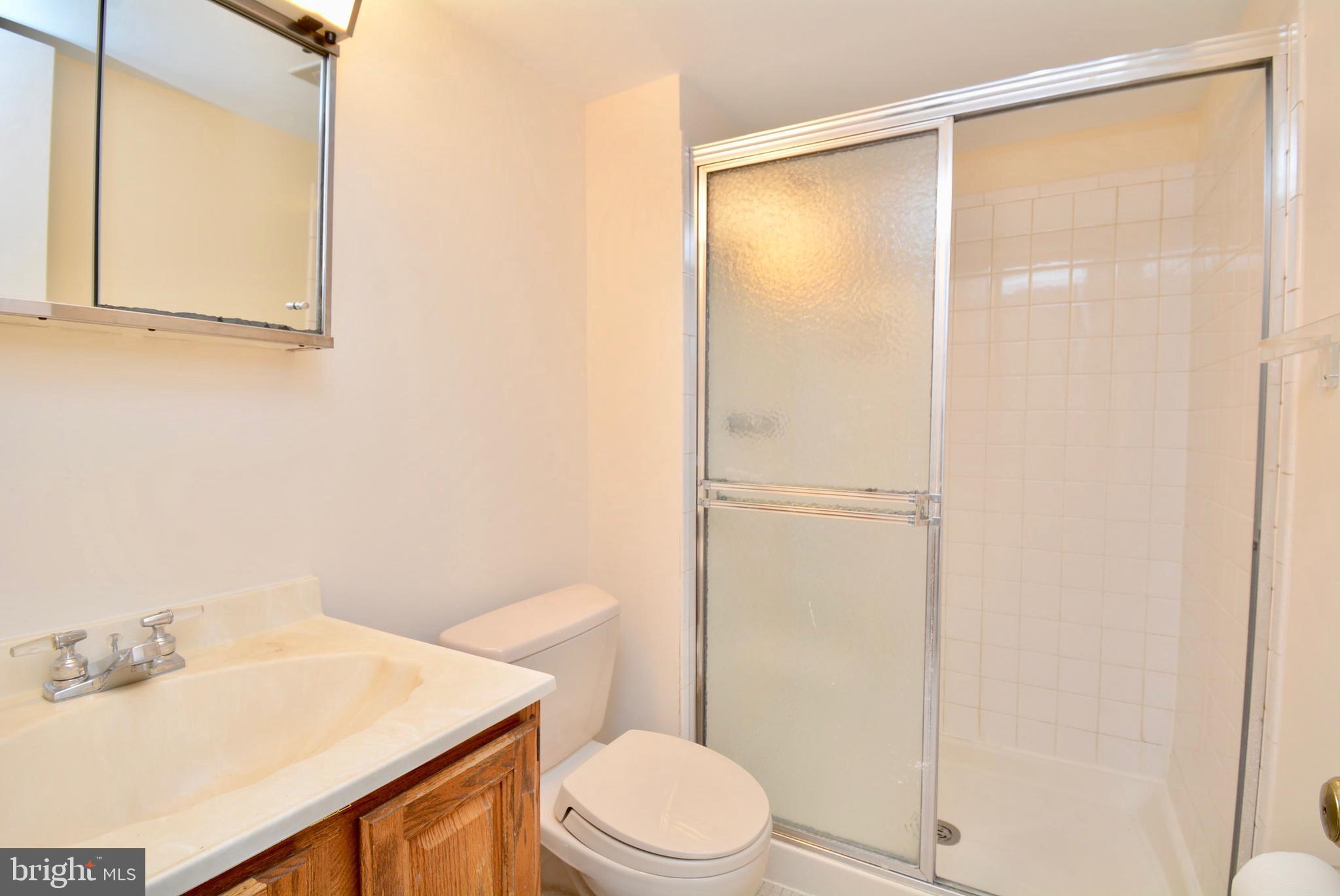 7002 Springfield Village Court Springfield, VA 22152 - Photo 33 of 45 Bathroom
