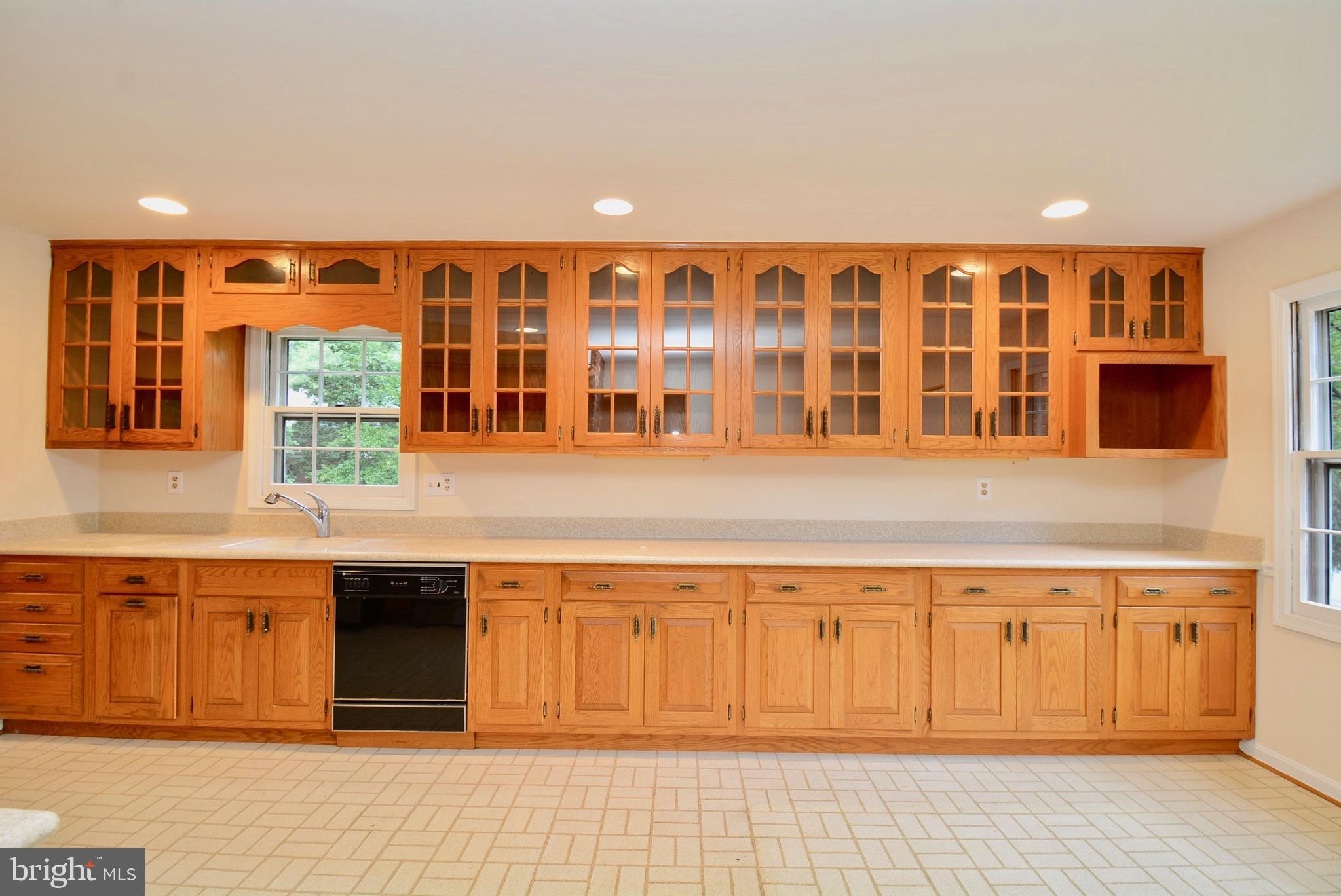 7002 Springfield Village Court Springfield, VA 22152 - Photo 7 of 45 Kitchen