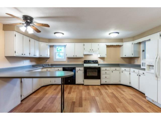 401 West Hazel Street Albion, IN 46701 - Photo 10 of 20