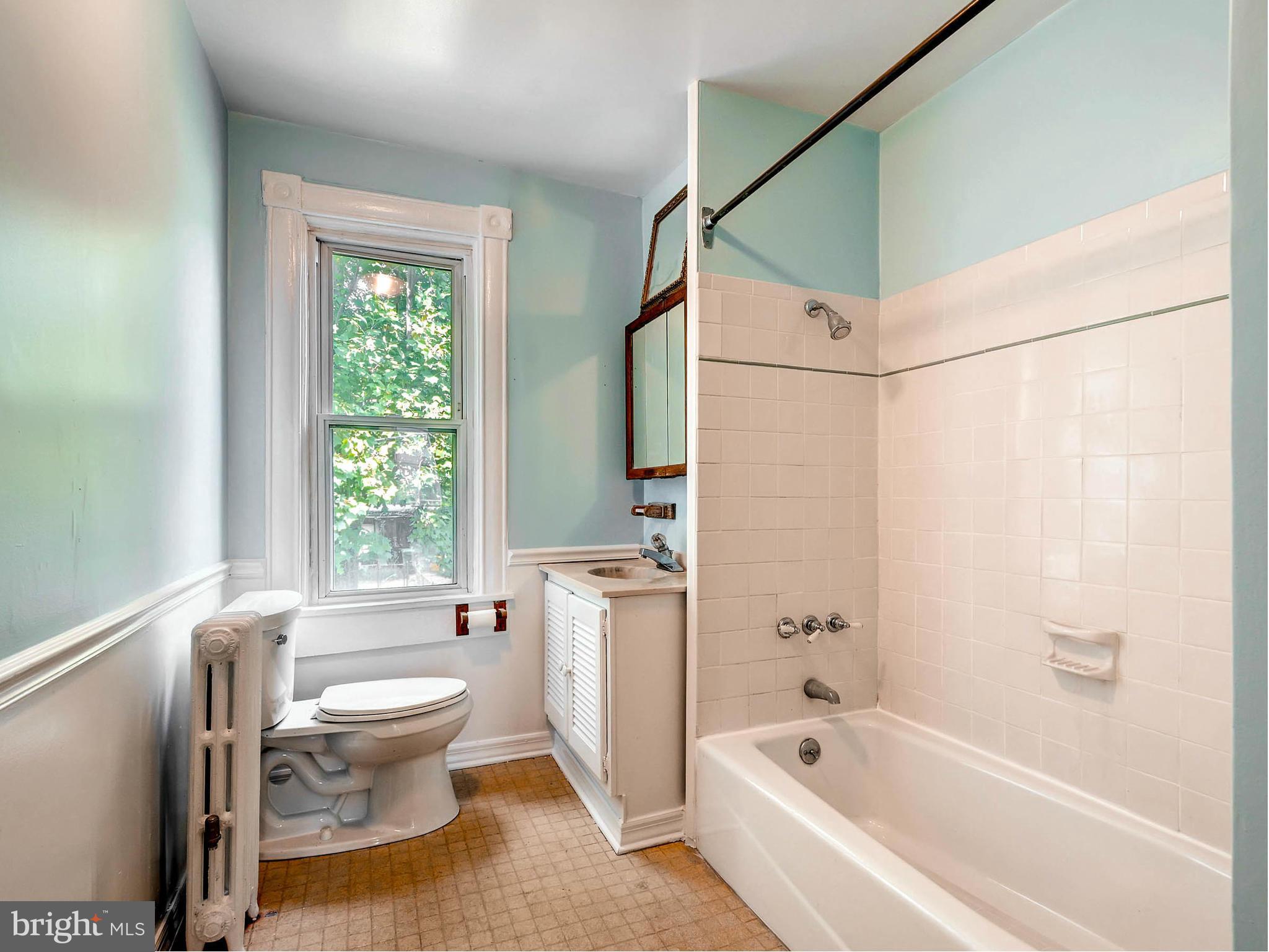 4540 Keswick Road Baltimore, MD 21210 - Photo 19 of 29 Bath