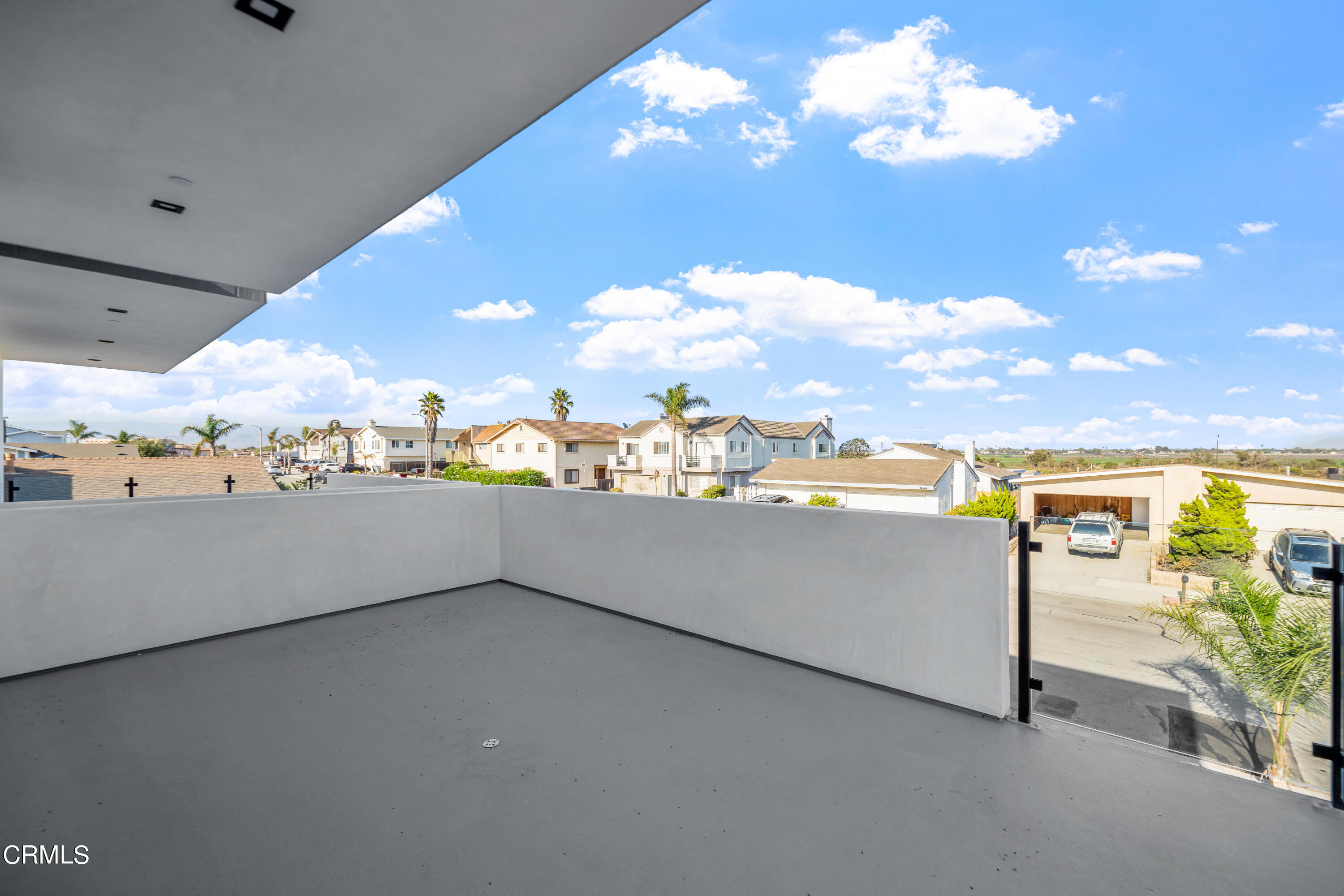 1005 Catamaran Street Oxnard, CA 93035 - Photo 25 of 35 a view of a terrace