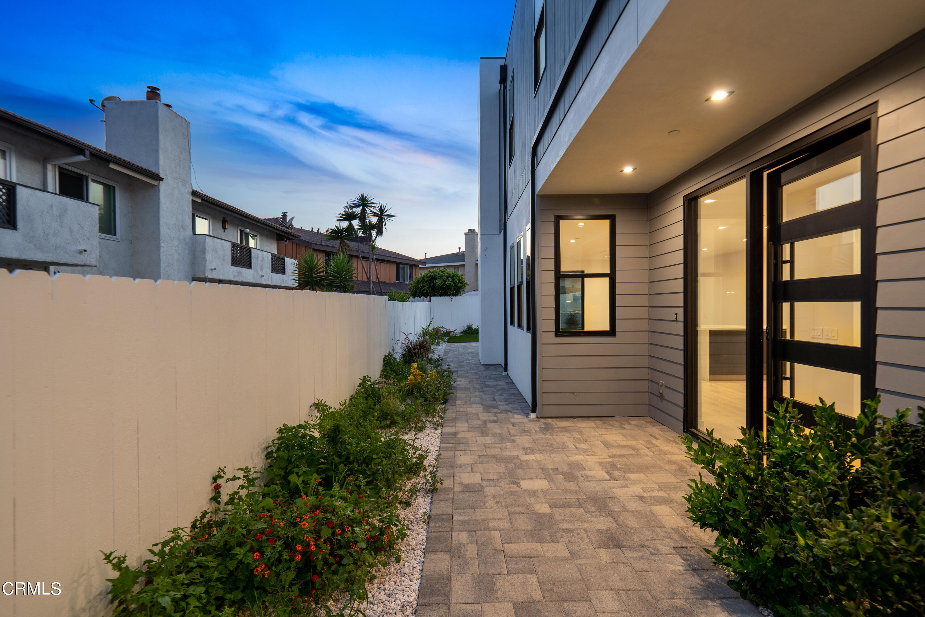 1005 Catamaran Street Oxnard, CA 93035 - Photo 8 of 35