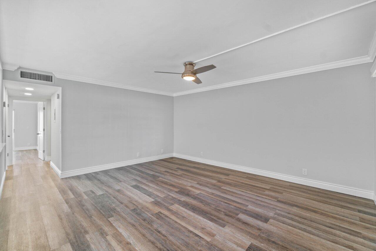 637 Normandy Lane, Unit N Delray Beach, FL 33484 - Photo 10 of 30 living room