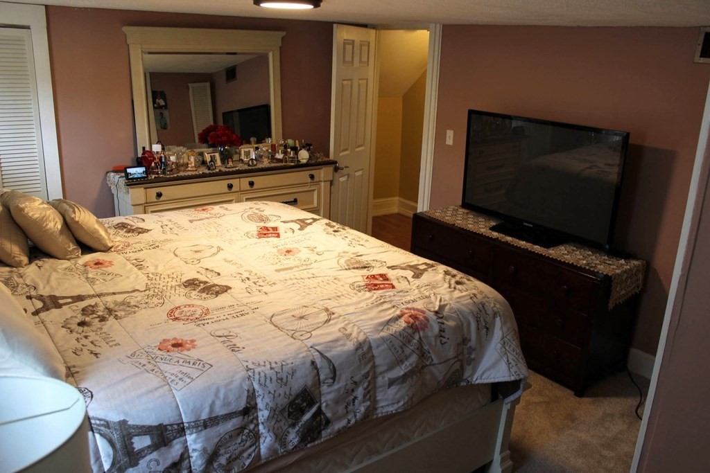 21 Ashley Street Springfield, MA 01105 - Photo 13 of 19 Gallery Image 13