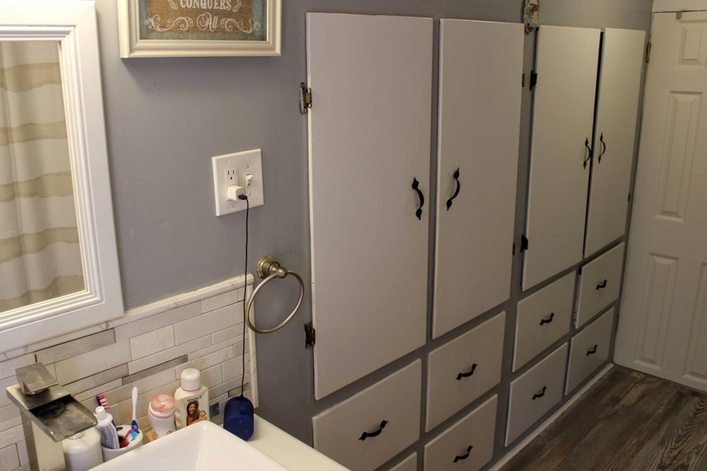 21 Ashley Street Springfield, MA 01105 - Photo 16 of 19 Gallery Image 16