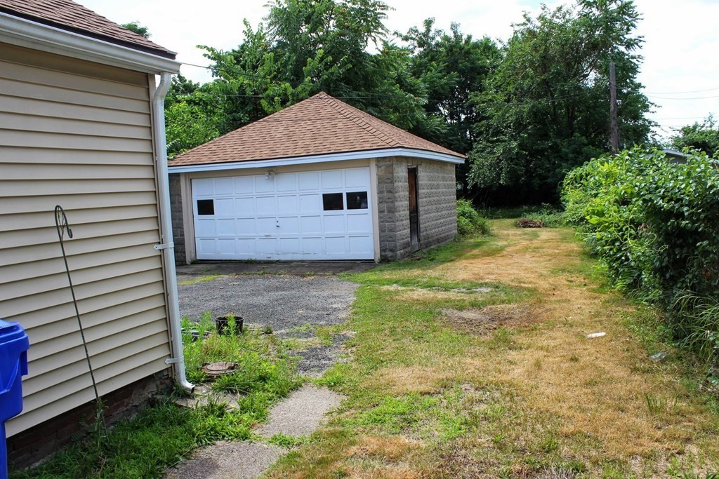 21 Ashley Street Springfield, MA 01105 - Photo 18 of 19 Gallery Image 18