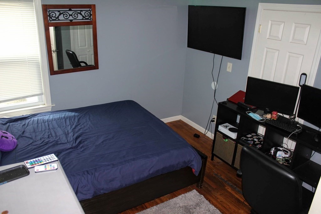 21 Ashley Street Springfield, MA 01105 - Photo 10 of 19 Gallery Image 10