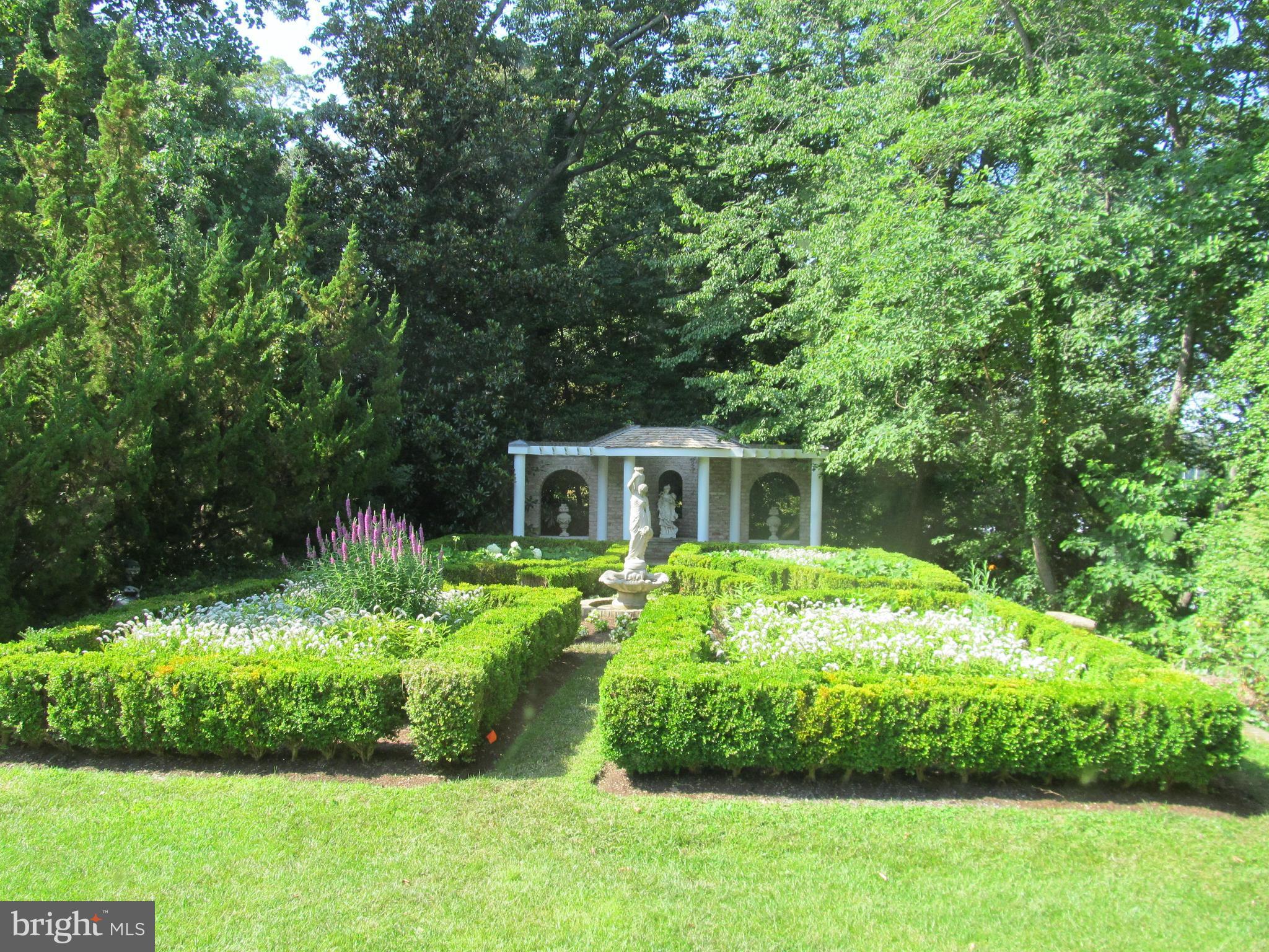 1917 Hidden Point Road Annapolis, MD 21409 - Photo 7 of 30 Unique English garden)