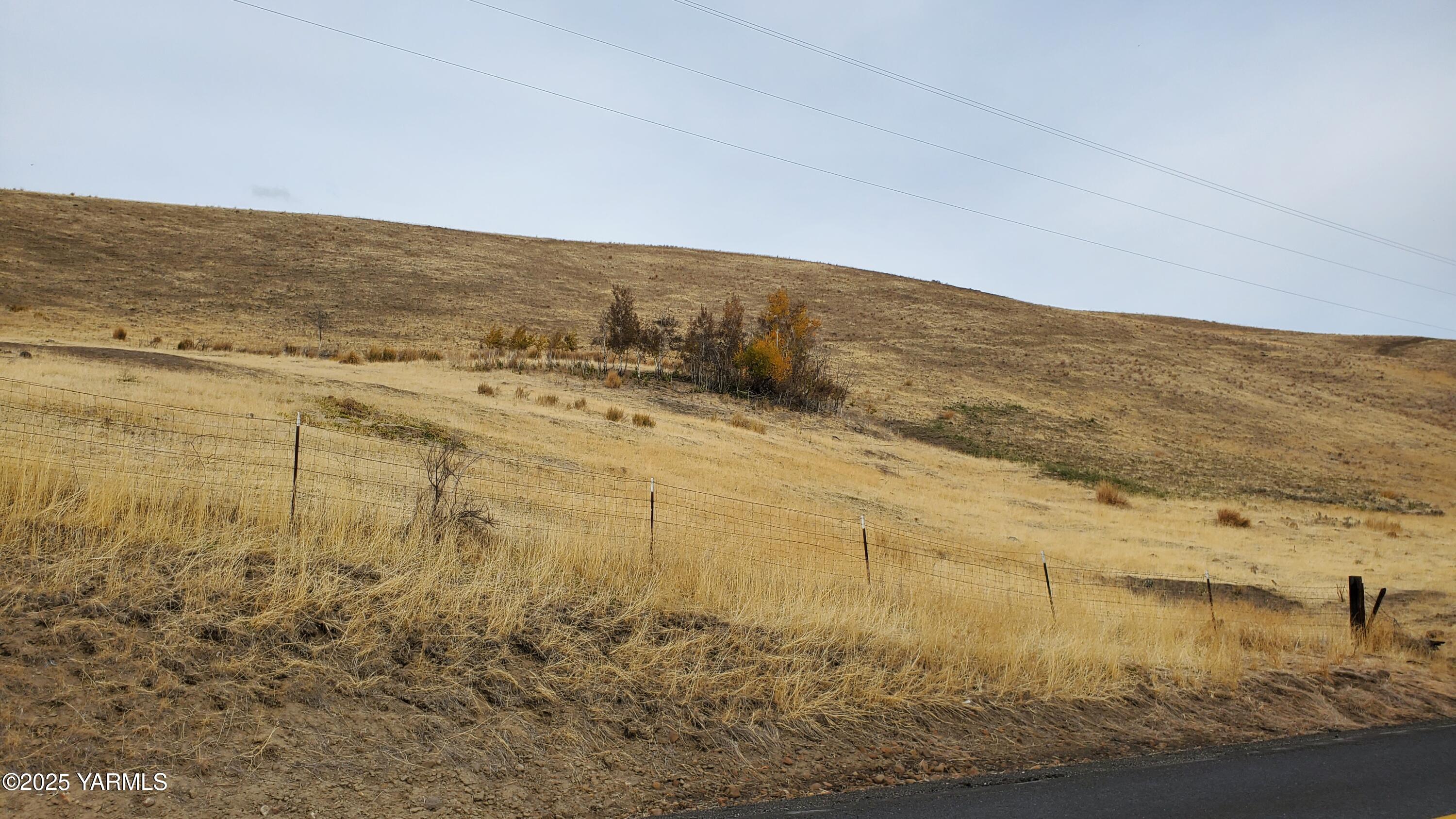 Nka Nka Elk Ridge Lane Selah, WA 98942 - Photo 2 of 7 a view of ocean view with beach