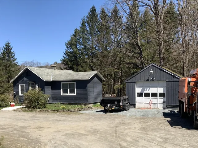$425,000 | 1873 Old River Road, Hartford, VT 05001