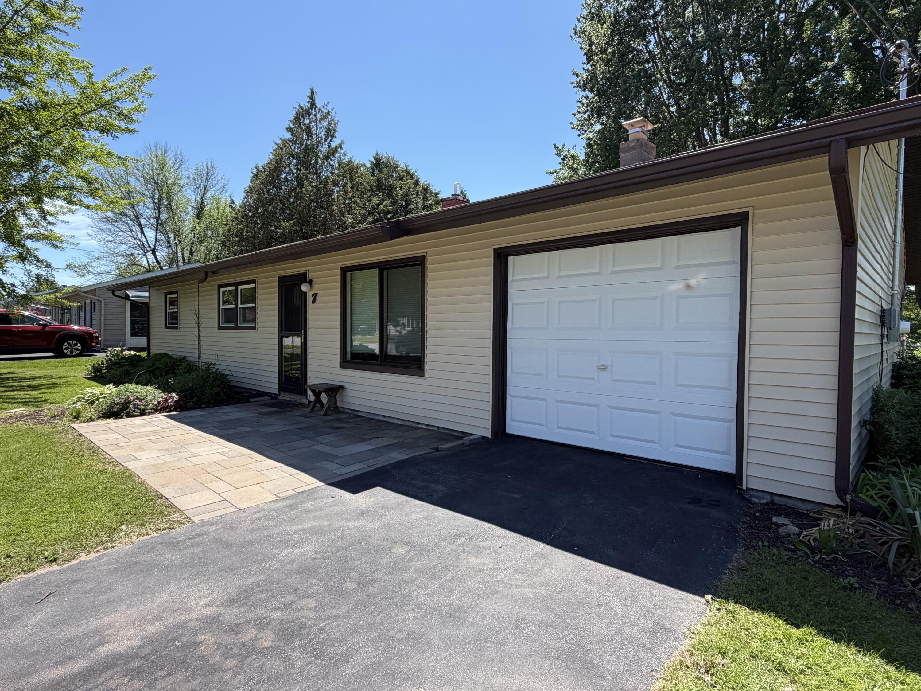 7 Genesee Lane Plattsburgh, NY 12901 - Photo 25 of 41