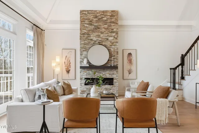 $945,000 | 112 Black Thorn Drive, Jonesborough, TN 37659