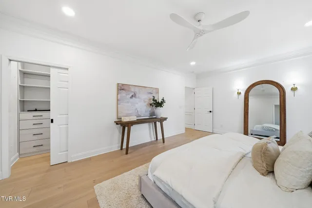 $945,000 | 112 Black Thorn Drive, Jonesborough, TN 37659