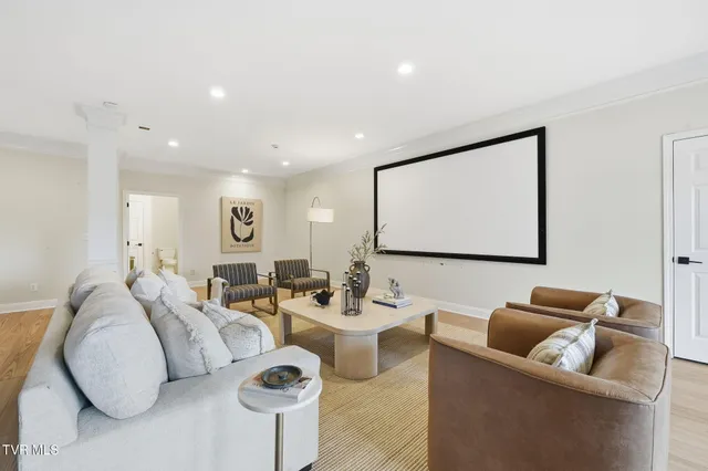 $945,000 | 112 Black Thorn Drive, Jonesborough, TN 37659