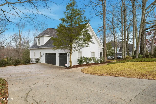 $945,000 | 112 Black Thorn Drive, Jonesborough, TN 37659