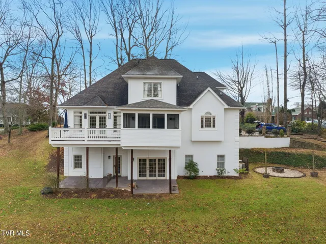 $945,000 | 112 Black Thorn Drive, Jonesborough, TN 37659