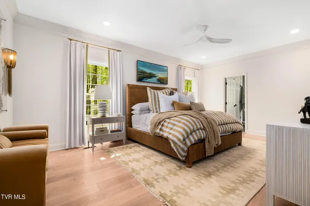 $945,000 | 112 Black Thorn Drive, Jonesborough, TN 37659