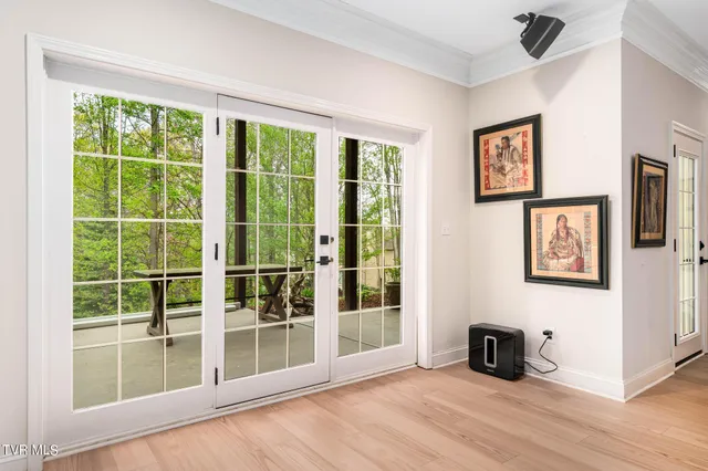 $945,000 | 112 Black Thorn Drive, Jonesborough, TN 37659