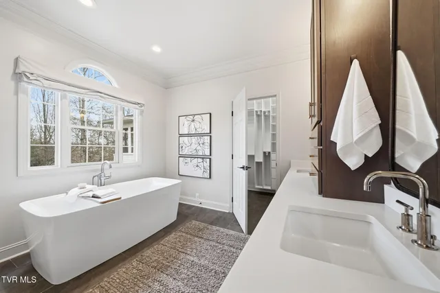 $945,000 | 112 Black Thorn Drive, Jonesborough, TN 37659