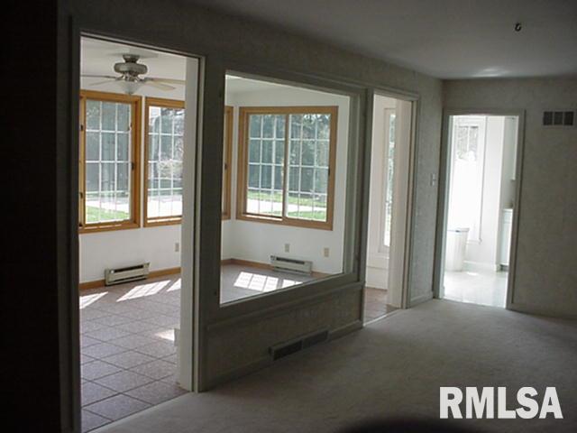 225 Woodlawn Road Quincy, IL 62301 - Photo 2 of 6 Gallery Image 2