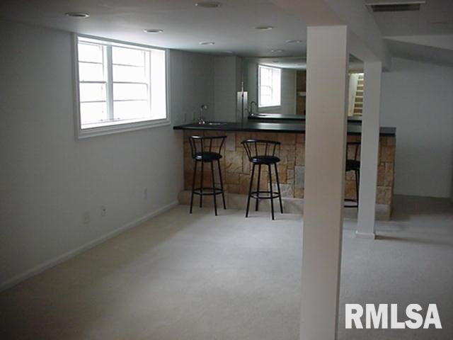 225 Woodlawn Road Quincy, IL 62301 - Photo 4 of 6 Gallery Image 4