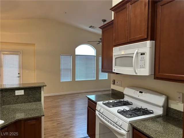 $1,550 | 6434 Burns Allen Avenue, Unit 101, Las Vegas, NV 89122
