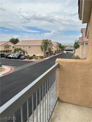 $1,550 | 6434 Burns Allen Avenue, Unit 101, Las Vegas, NV 89122