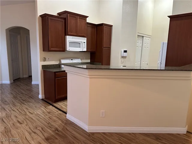 $1,550 | 6434 Burns Allen Avenue, Unit 101, Las Vegas, NV 89122