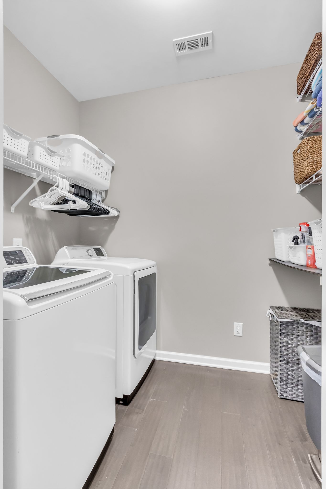 6930 Wellsford Lane College Grove, TN 37046 - Photo 16 of 44 a view of a kitchen with appliances
