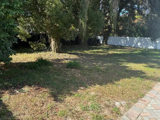 $2,700 | 142 Red Rose Circle, Orlando, FL 32835
