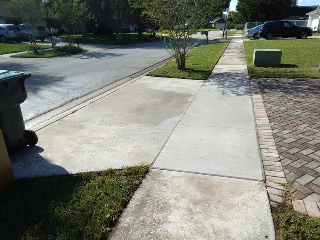 $2,700 | 142 Red Rose Circle, Orlando, FL 32835