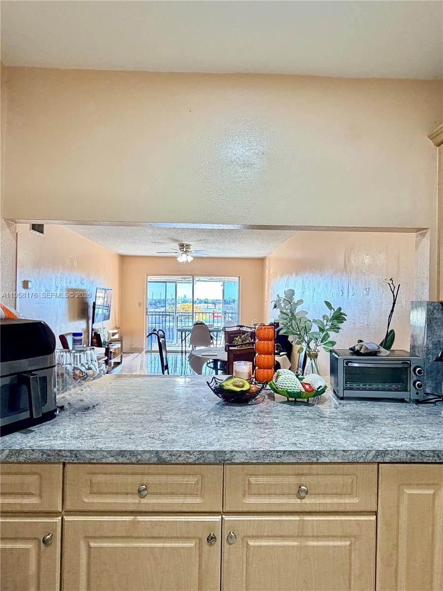 305 West 68th Street, Unit 516 Hialeah, FL 33014 - Photo 4 of 16