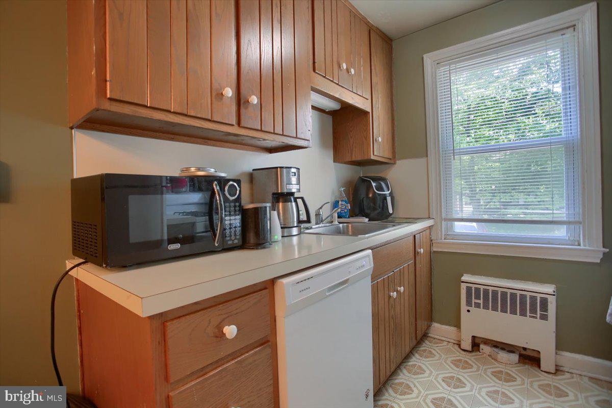 30 Haverford Road Wynnewood, PA 19096 - Photo 8 of 33 First Floor